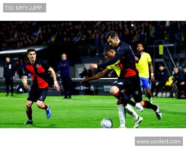 阿尔梅勒与阿尔克的精彩对决揭示足球战术与团队合作的魅力